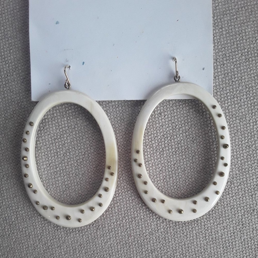 NWT Ashley Pittman Oversized Horn Bronze Earrings